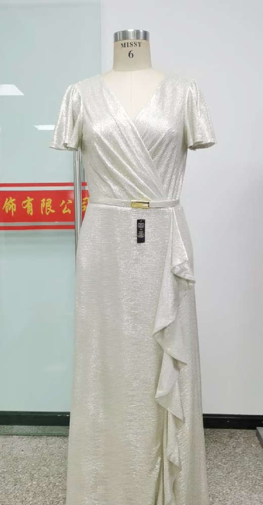 礼服